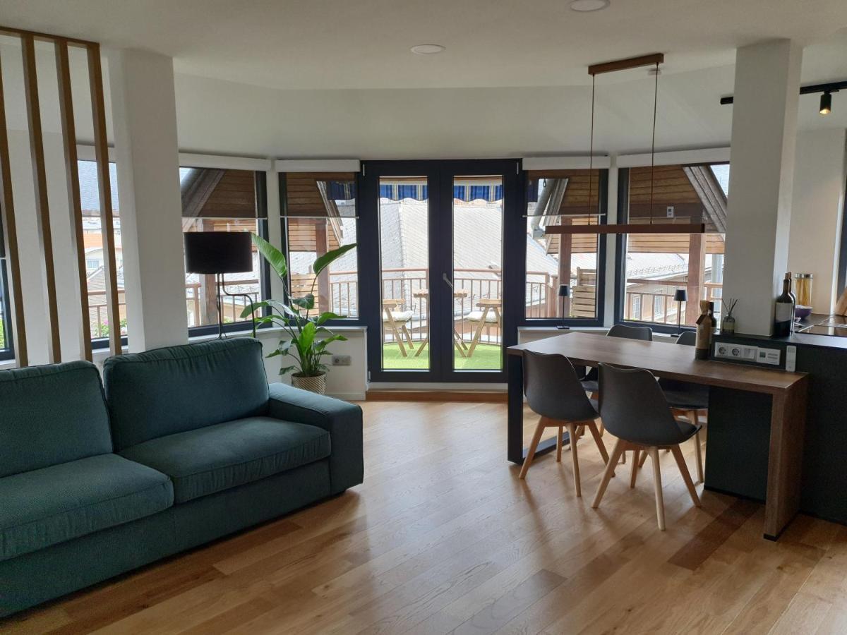 Modern Top Floor Loft With Balcony Будапеща Екстериор снимка