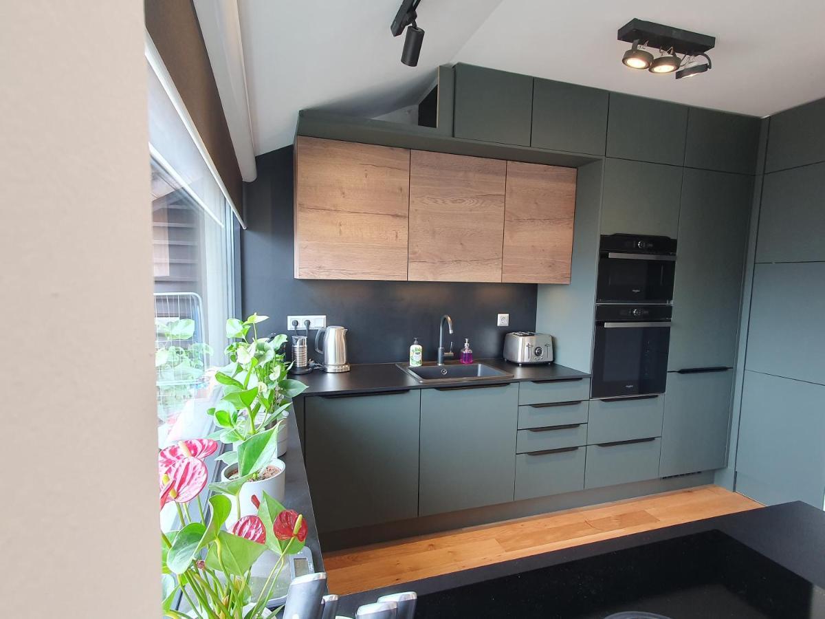 Modern Top Floor Loft With Balcony Будапеща Екстериор снимка