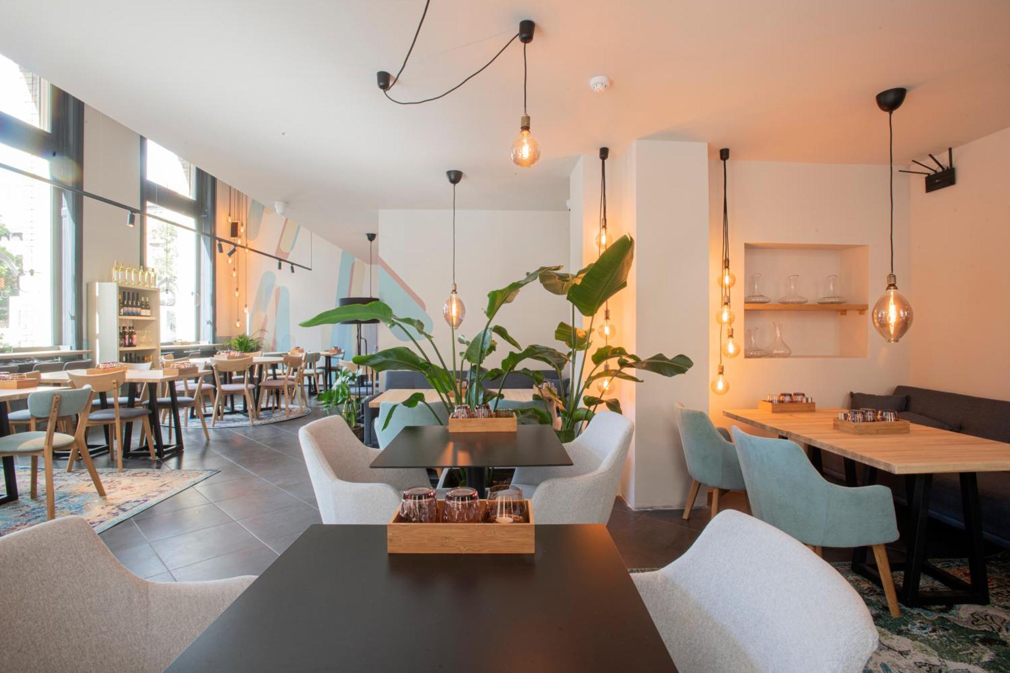Modern Top Floor Loft With Balcony Будапеща Екстериор снимка